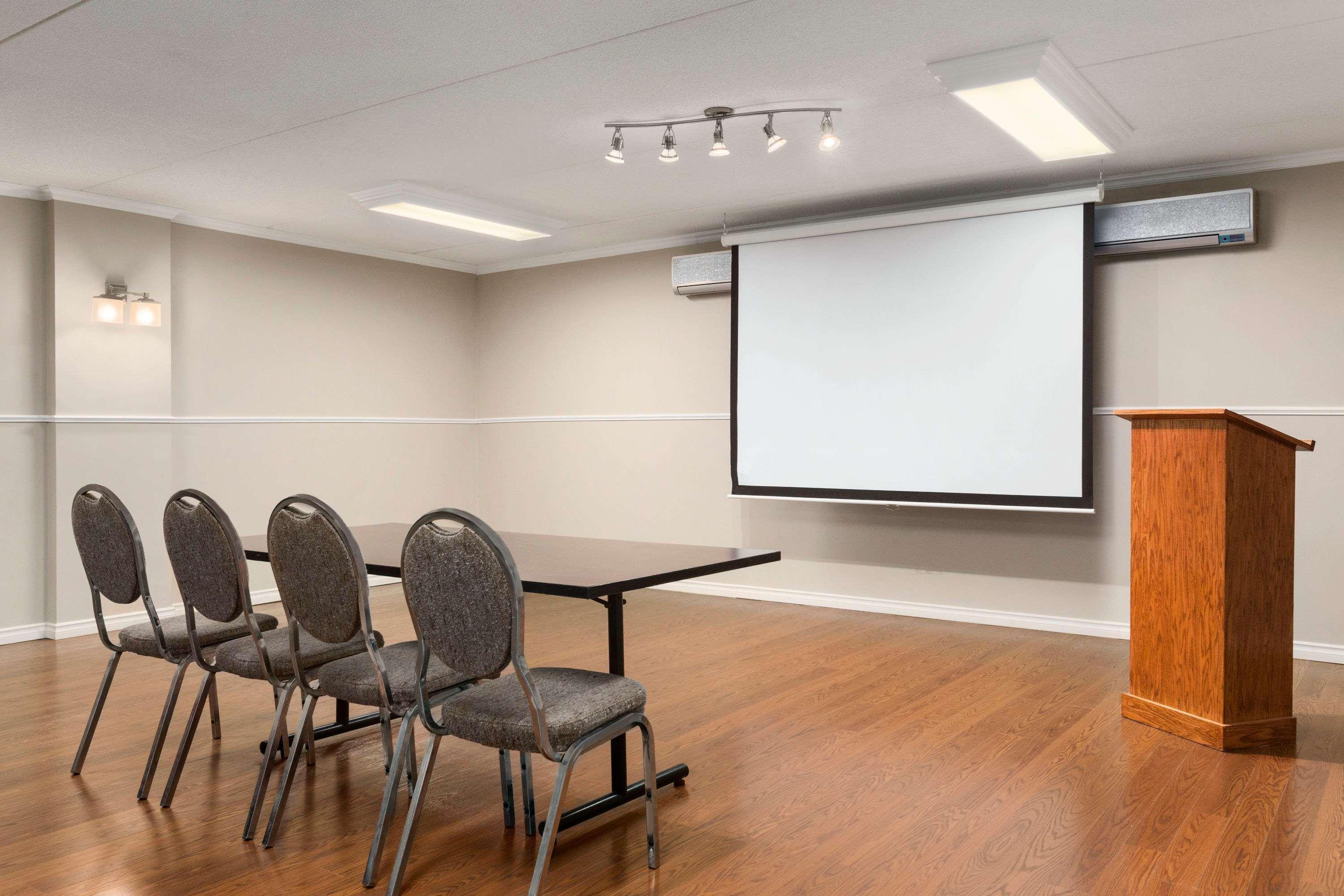 Travelodge By Wyndham Owen Sound On Luaran gambar